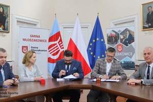 Podpisanie umowy „Przebudowa drogi gminnej Boszkowo - Letnisko -Dominice wraz z budową ciągu pieszo-rowerowego przy drodze gminnej Włoszakowice-Dominice