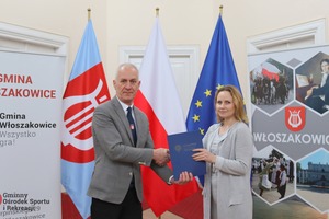 Podpisanie umowy „Przebudowa drogi gminnej Boszkowo - Letnisko -Dominice wraz z budową ciągu pieszo-rowerowego przy drodze gminnej Włoszakowice-Dominice