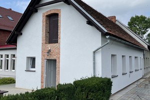 Wyremontowany budynek szkoły w Dłużynie