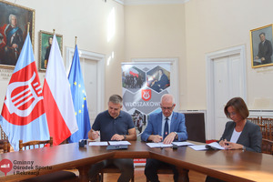 Podpisano umowę na przebudowę ulic Jana Otto oraz Podgórnej we Włoszakowicach