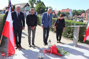 Zakończyła się renowacja pomnika w Dłużynie